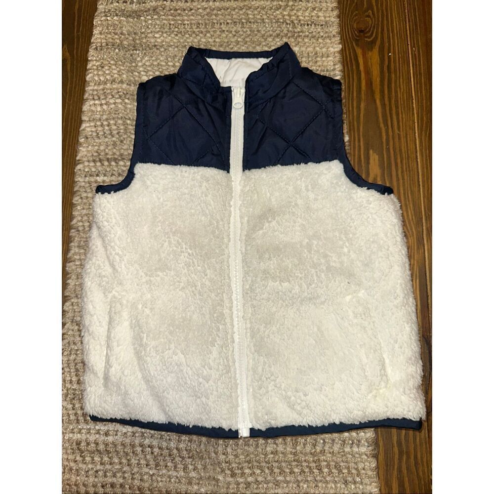 Crown & Ivy navy blue quilted upper Sherpa fleece lower vest kids size 3T